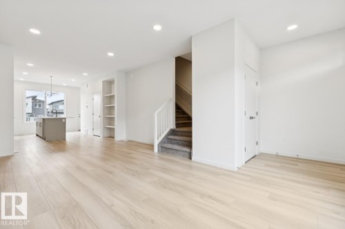 8148 228 Street Nw, Edmonton, AB 
