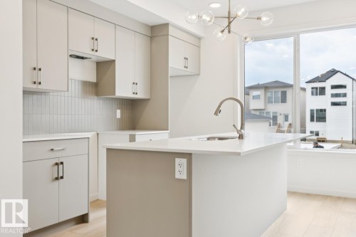8148 228 Street Nw, Edmonton, AB 