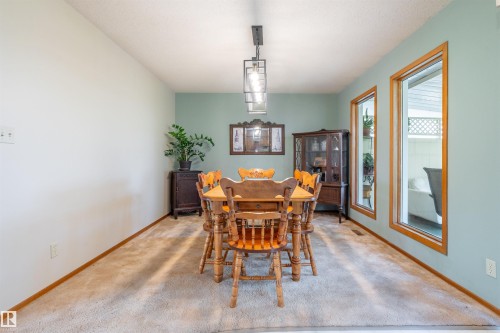 5825 52 Street, Wetaskiwin, AB - Indoor Photo Showing Dining Room