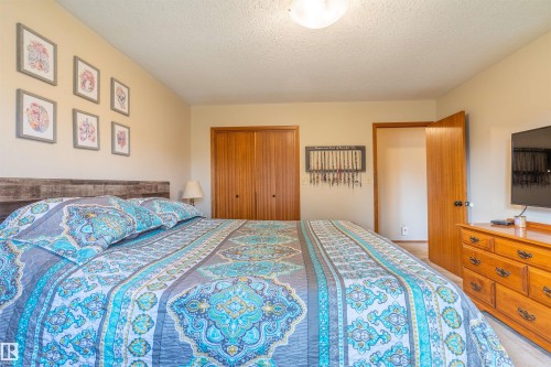 5825 52 Street, Wetaskiwin, AB - Indoor Photo Showing Bedroom
