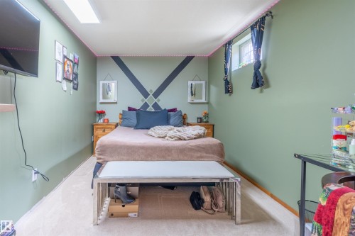 5825 52 Street, Wetaskiwin, AB - Indoor Photo Showing Bedroom