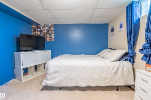 5825 52 Street, Wetaskiwin, AB - Indoor Photo Showing Bedroom