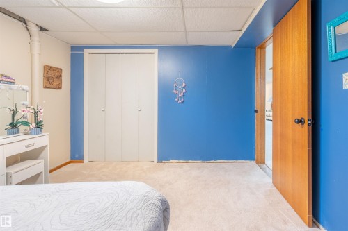 5825 52 Street, Wetaskiwin, AB - Indoor Photo Showing Bedroom