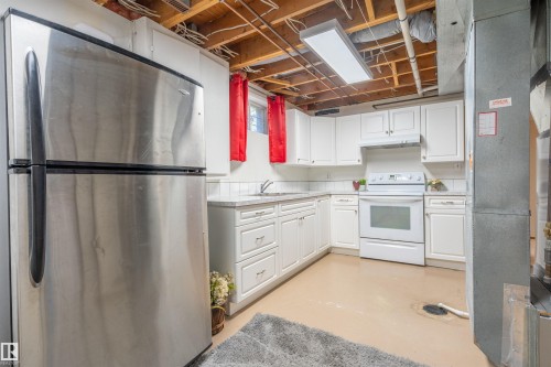 5825 52 Street, Wetaskiwin, AB - Indoor Photo Showing Other Room