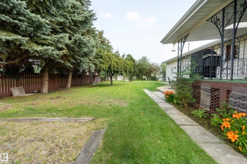 5825 52 Street, Wetaskiwin, AB - Outdoor