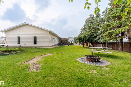 5825 52 Street, Wetaskiwin, AB - Outdoor