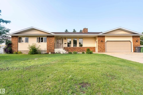 5825 52 Street, Wetaskiwin, AB - Outdoor With Facade