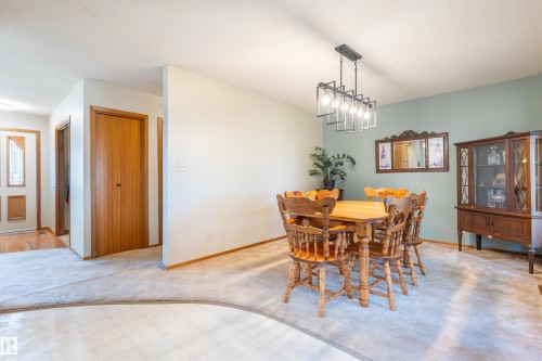 5825 52 Street, Wetaskiwin, AB - Indoor Photo Showing Dining Room