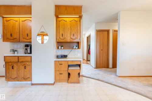 5825 52 Street, Wetaskiwin, AB - Indoor Photo Showing Kitchen
