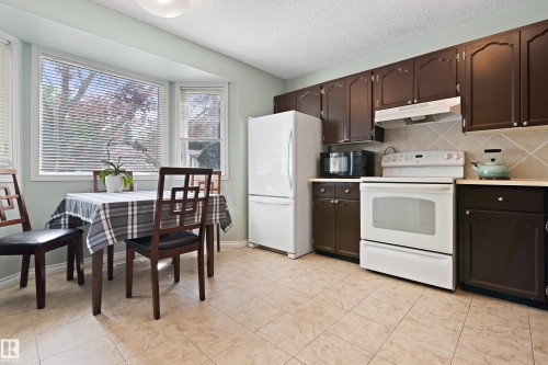 6163 38 Avenue Nw, Edmonton, AB 
