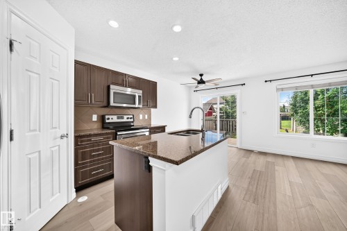 16524 135 Street Nw, Edmonton, AB 