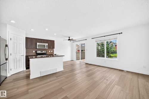 16524 135 Street Nw, Edmonton, AB 