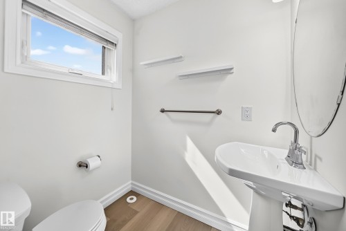 16524 135 Street Nw, Edmonton, AB 