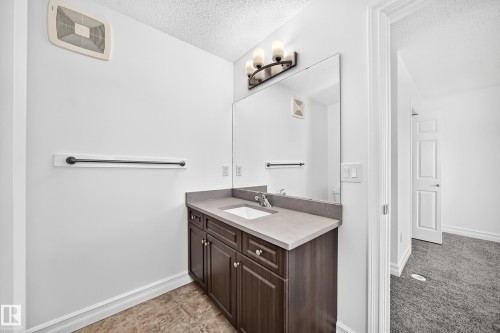 16524 135 Street Nw, Edmonton, AB 