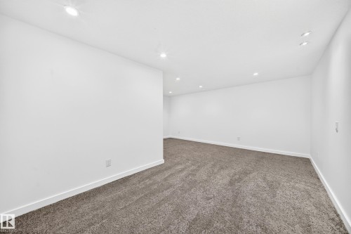 16524 135 Street Nw, Edmonton, AB 