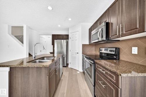16524 135 Street Nw, Edmonton, AB 