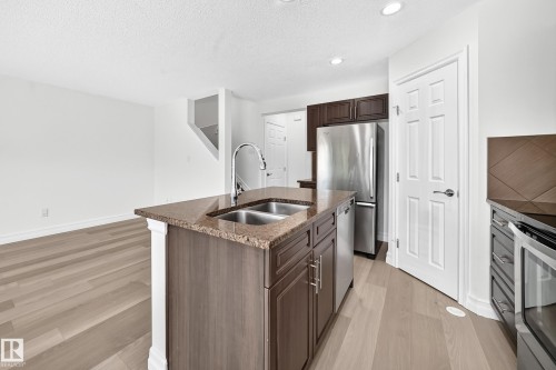 16524 135 Street Nw, Edmonton, AB 