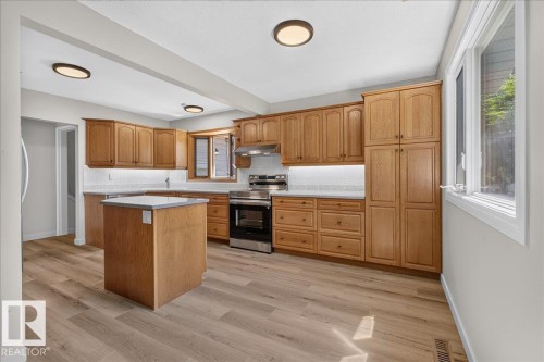 8515 56 Street Nw, Edmonton, AB 