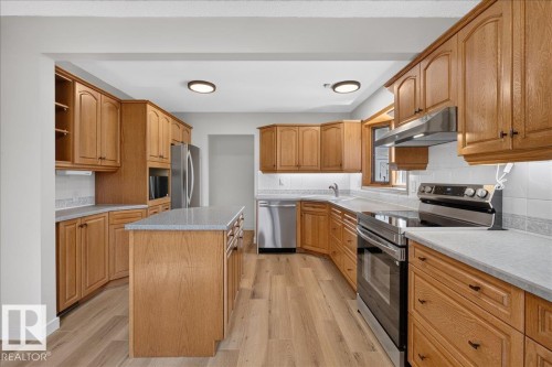8515 56 Street Nw, Edmonton, AB 