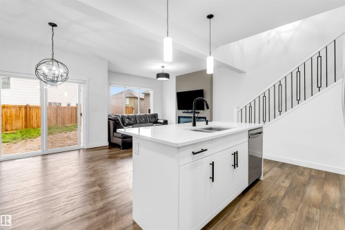 1336 11 Avenue Nw, Edmonton, AB 