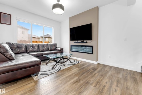 1336 11 Avenue Nw, Edmonton, AB 