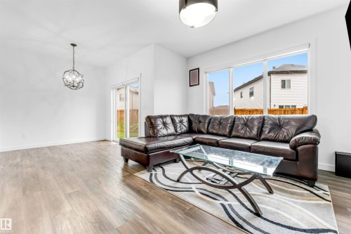 1336 11 Avenue Nw, Edmonton, AB 