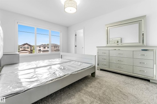 1336 11 Avenue Nw, Edmonton, AB 
