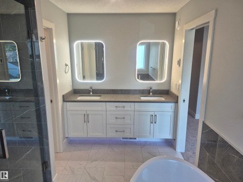 9515 75 Avenue Nw, Edmonton, AB 