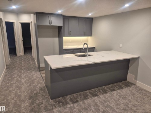 9515 75 Avenue Nw, Edmonton, AB 