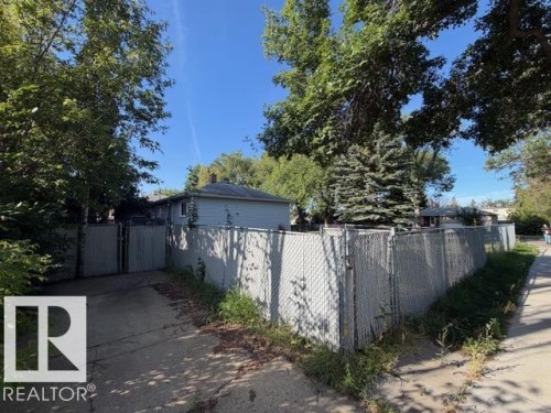 12245 81 Street Nw, Edmonton, AB 