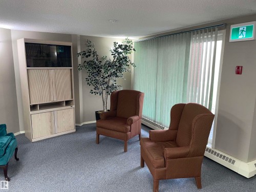 #305 11716 100 Av Nw, Edmonton, AB 