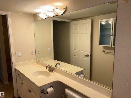 #305 11716 100 Av Nw, Edmonton, AB 