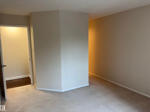 #305 11716 100 Av Nw, Edmonton, AB 