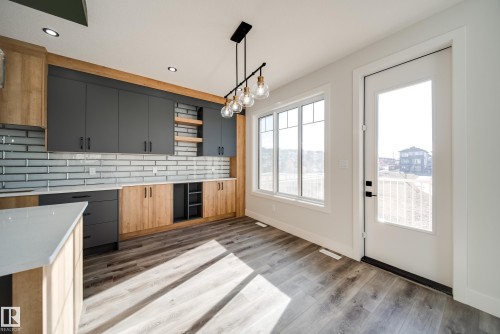 8515 183 Avenue Nw, Edmonton, AB 