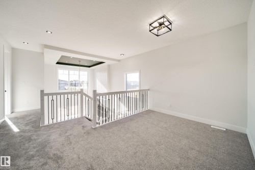 8515 183 Avenue Nw, Edmonton, AB 