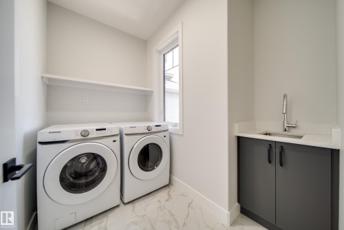 8515 183 Avenue Nw, Edmonton, AB 