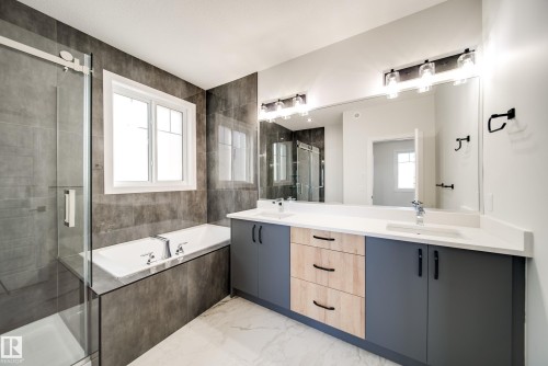 8515 183 Avenue Nw, Edmonton, AB 