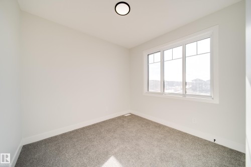 8515 183 Avenue Nw, Edmonton, AB 