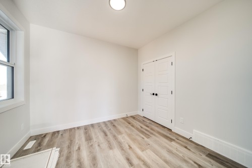 8515 183 Avenue Nw, Edmonton, AB 