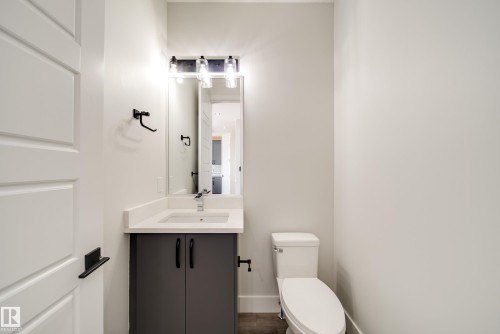 8515 183 Avenue Nw, Edmonton, AB 