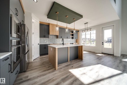 8515 183 Avenue Nw, Edmonton, AB 