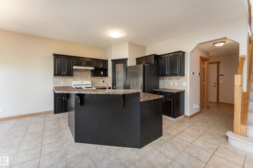 10820 178 Avenue Nw, Edmonton, AB 
