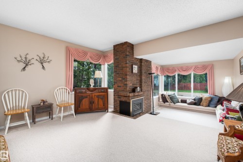 2408 115 Street Nw, Edmonton, AB - Indoor