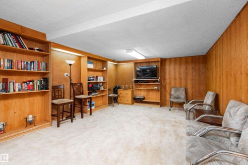 2408 115 Street Nw, Edmonton, AB - Indoor