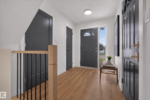 3320 130A Avenue Nw, Edmonton, AB 
