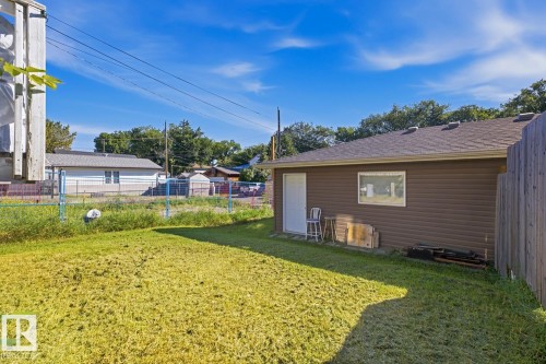 11827 56 Street Nw, Edmonton, AB 