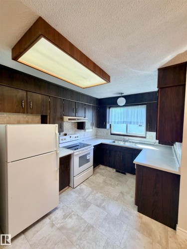 5233 49 Avenue, St. Paul Town, AB 
