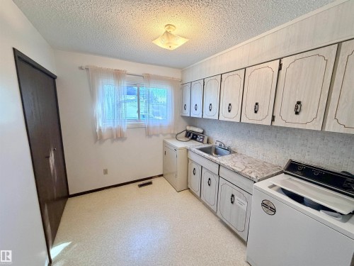 5233 49 Avenue, St. Paul Town, AB 