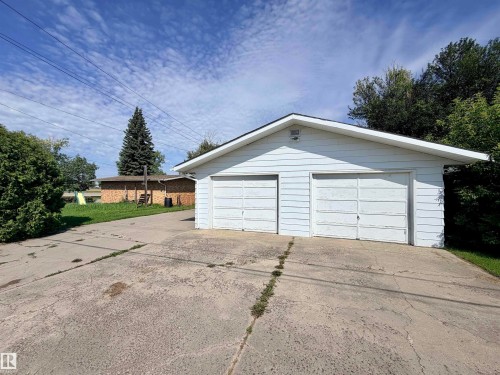 5233 49 Avenue, St. Paul Town, AB 