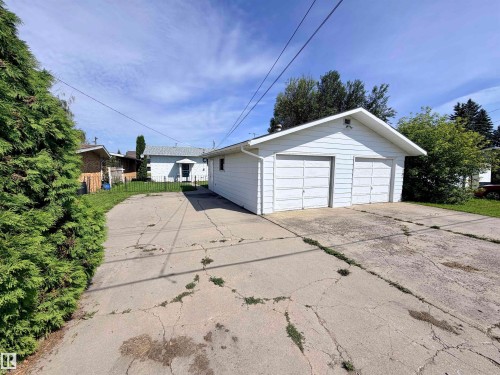 5233 49 Avenue, St. Paul Town, AB 